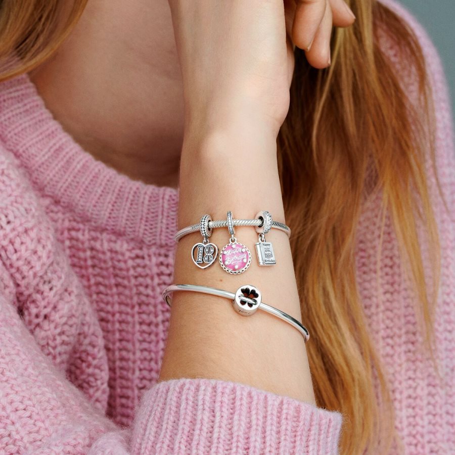 Pandora 18th Celebration Dangle Charm Gümüş | 750-HVDAXU
