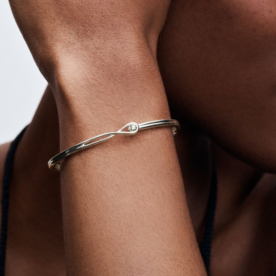 Pandora Bangle 0.15 carat tw Sterling Silver Gümüş | 704-BQSWMK