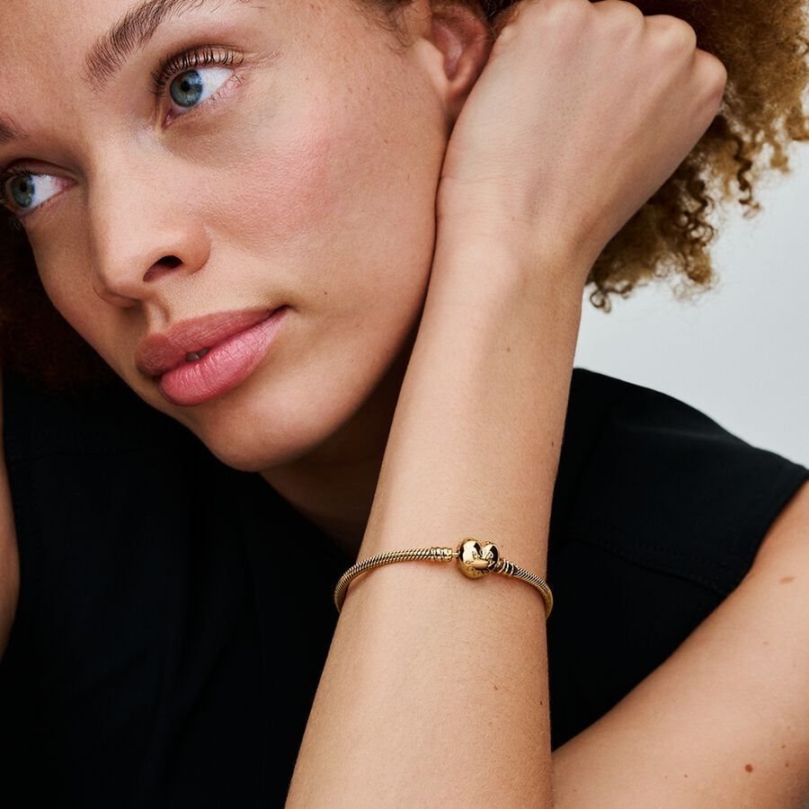 Pandora Moments Heart Clasp Snake Chain Bracelet Altın | 624-YTWRHX