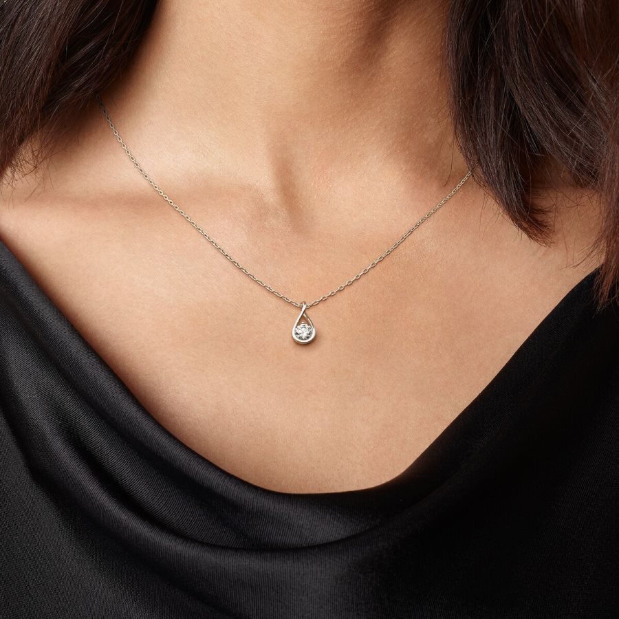 Pandora Pendant & Necklace 0.50 carat tw Sterling Silver Gümüş | 192-NFCRZB