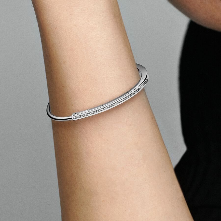 Pandora Signature I-D Pave Bangle Gümüş | 681-LFCANB